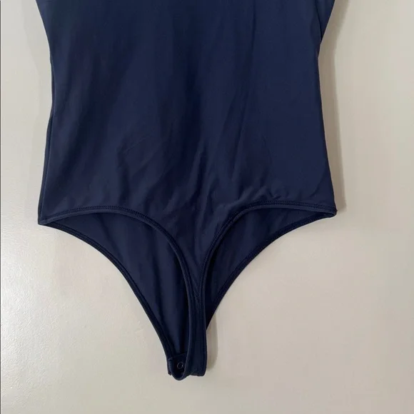 Abercrombie Women's Soft Matte Seamless Tee Bodysuit Navy Blue size Small - Picture 12 of 12